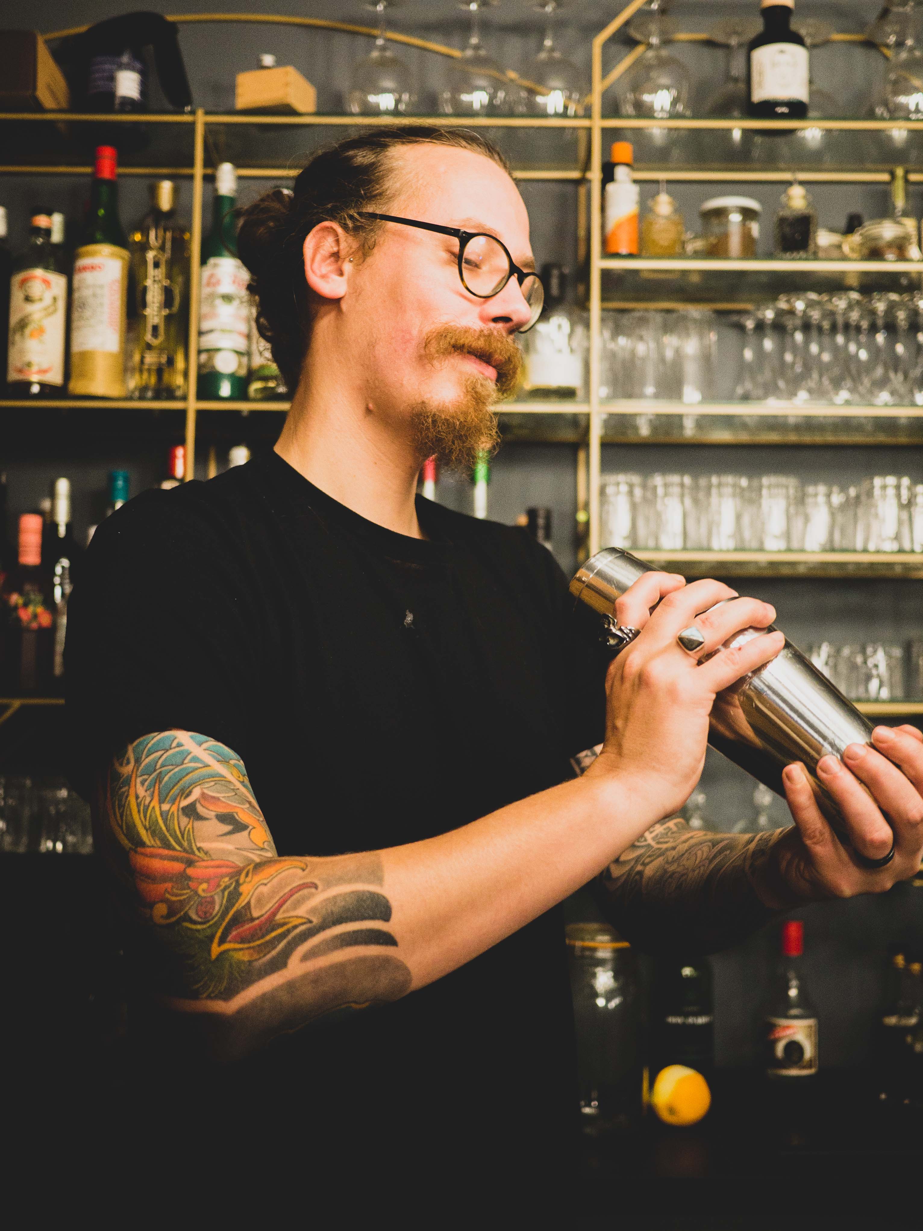 L*Agence Speakeasy 16