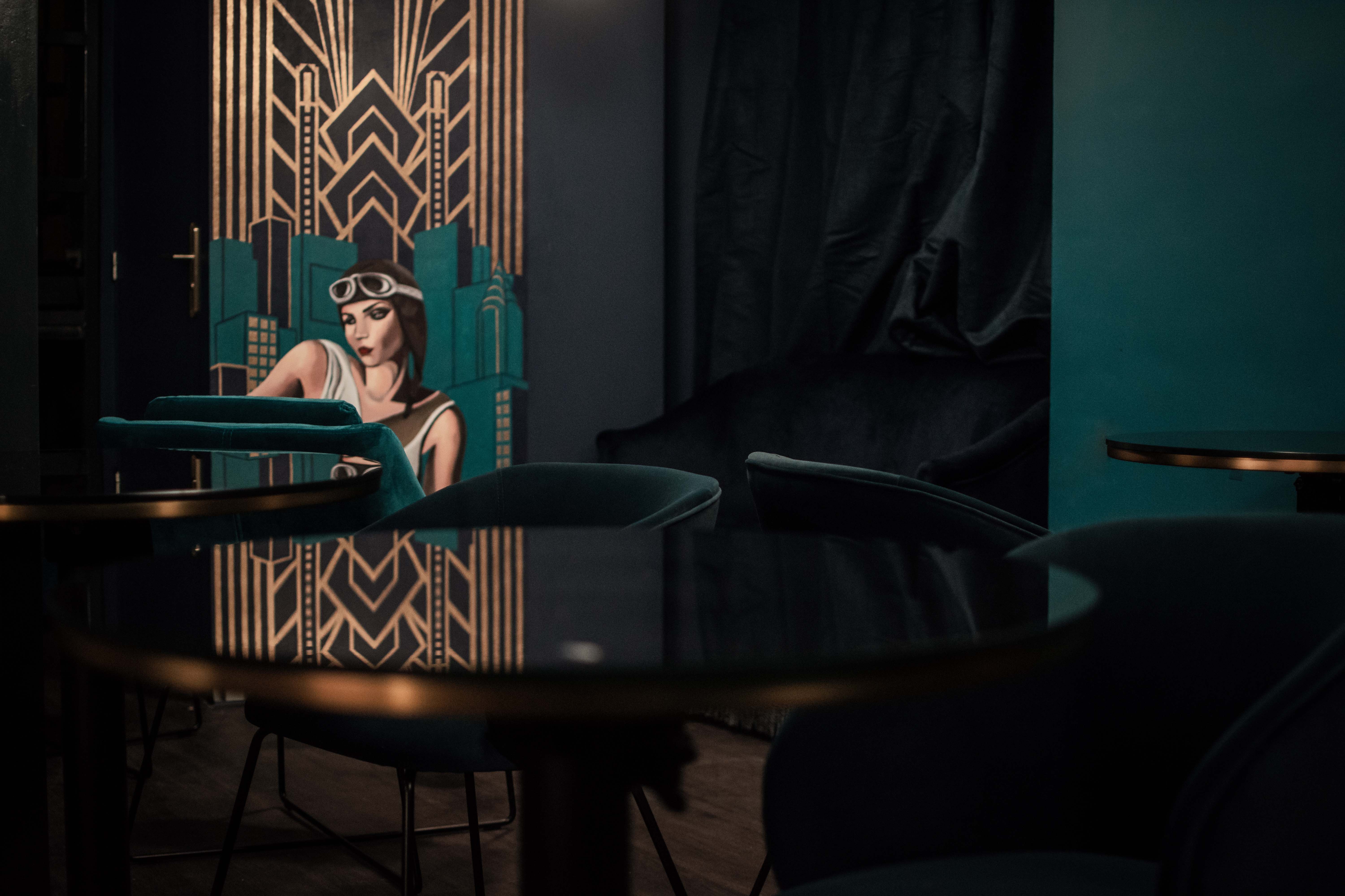 L*Agence Speakeasy 15